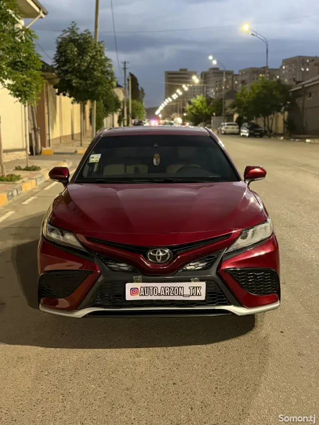 Toyota Camry 2018 · 2.5 AT
