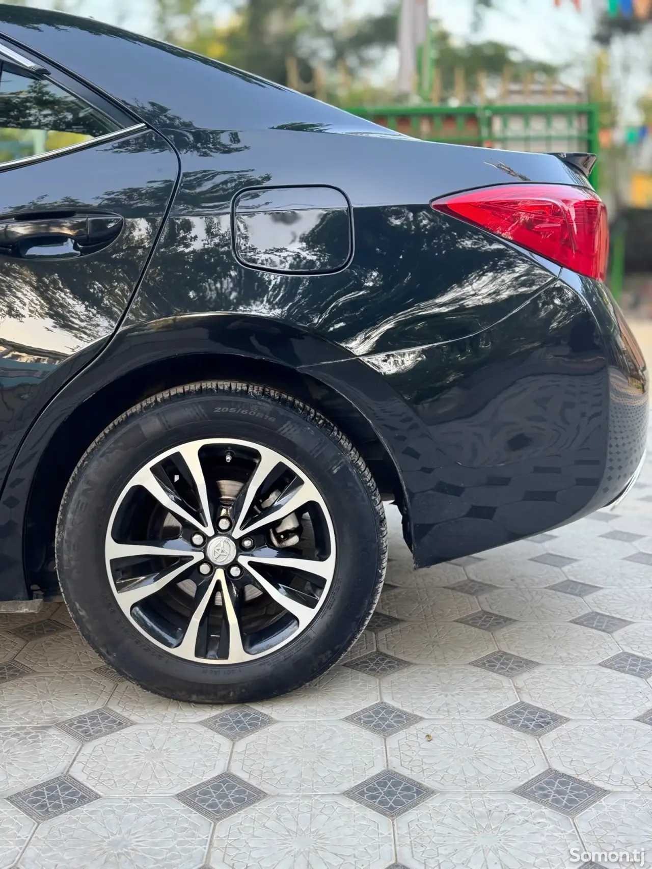 Toyota Corolla 2017 · 1.8 AT