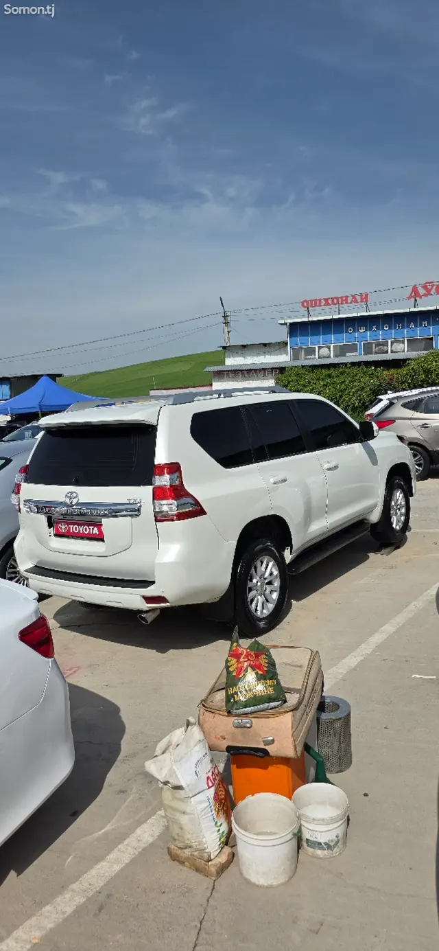 Toyota Land Cruiser Prado 2012 · 4.0 AT