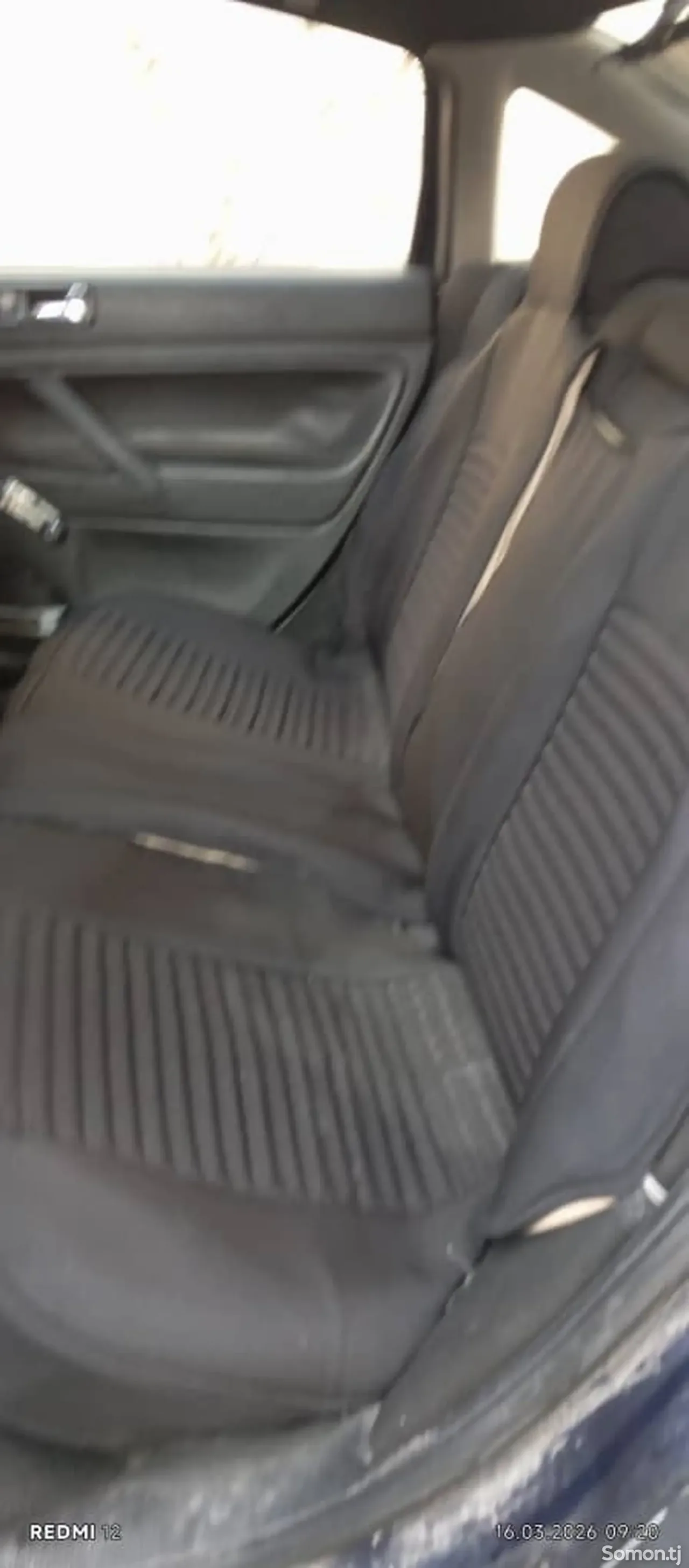 Volkswagen Passat 1998 · 1.6 MT
