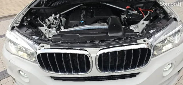 BMW X5 2014 · 3.5 AT