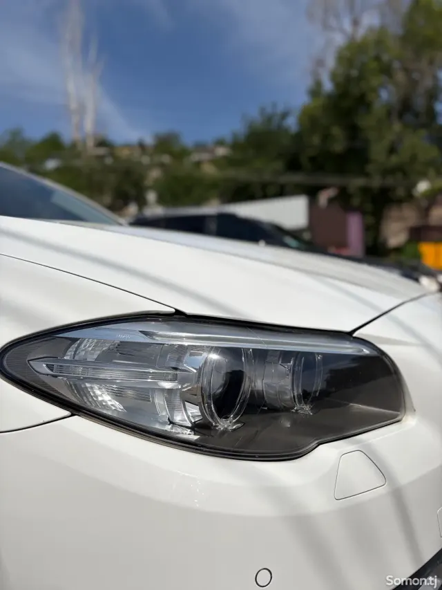 BMW 5 series 2015 · 2.0 AT