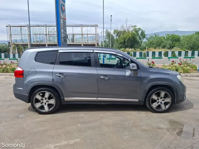 Chevrolet Orlando 2015 · 2.0 AT