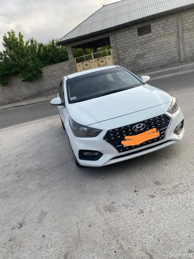 Hyundai Accent 2018 · 1.5 AT