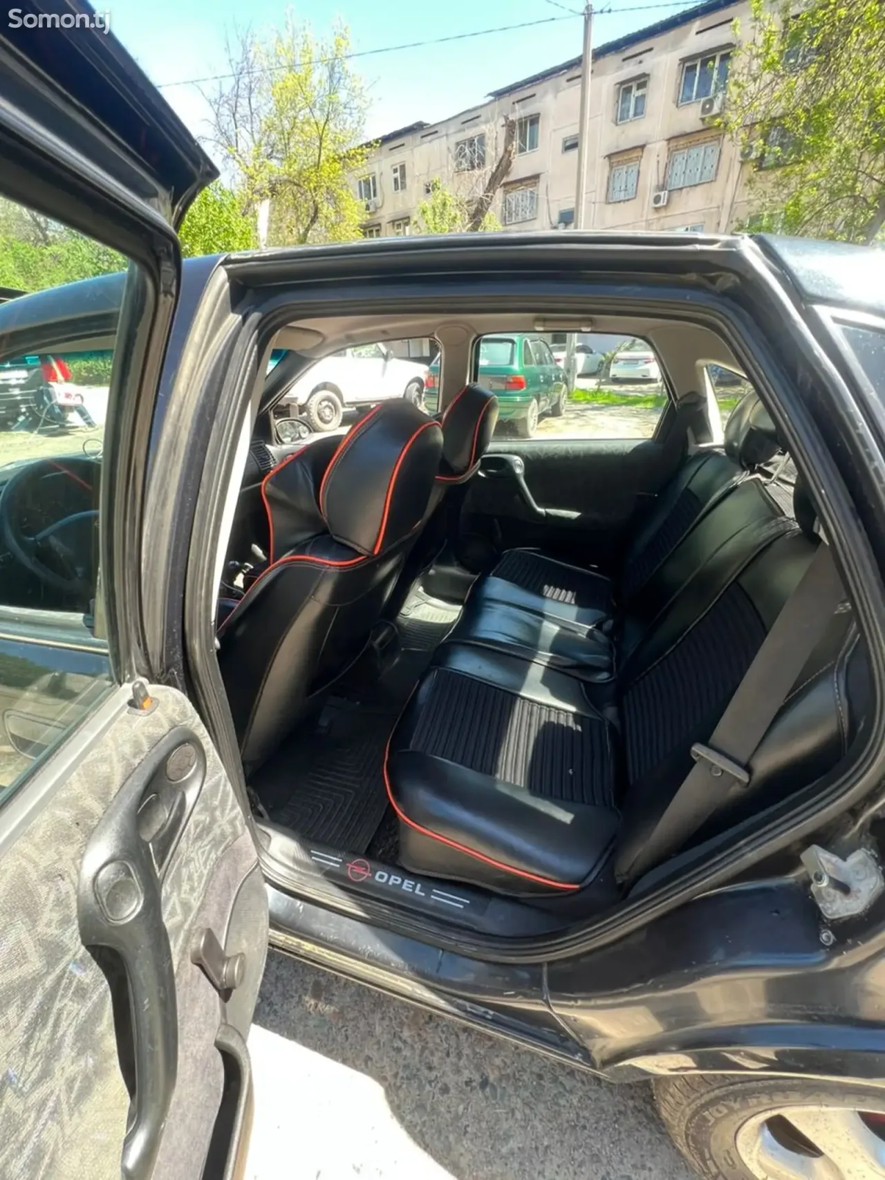 Opel Vectra B 1997 · 1.8 MT
