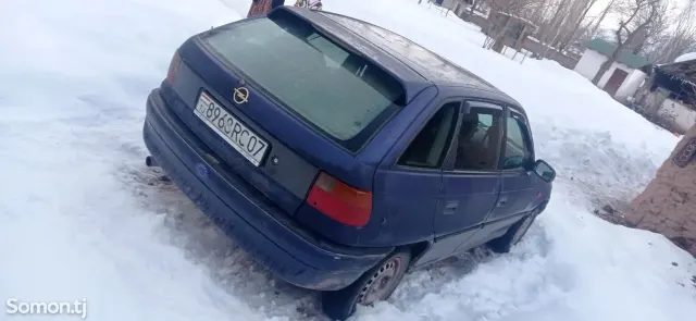 Opel Astra F 1995 · 1.6 MT