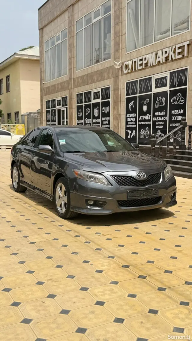 Toyota Camry 2010 · 2.5 AT