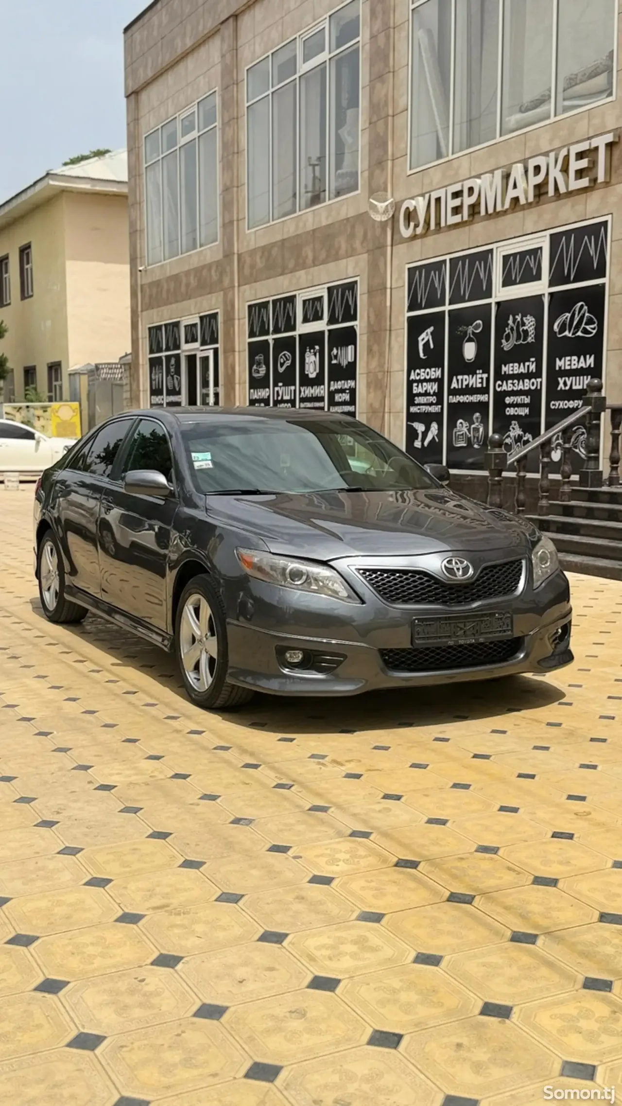 Toyota Camry 2010 · 2.5 AT