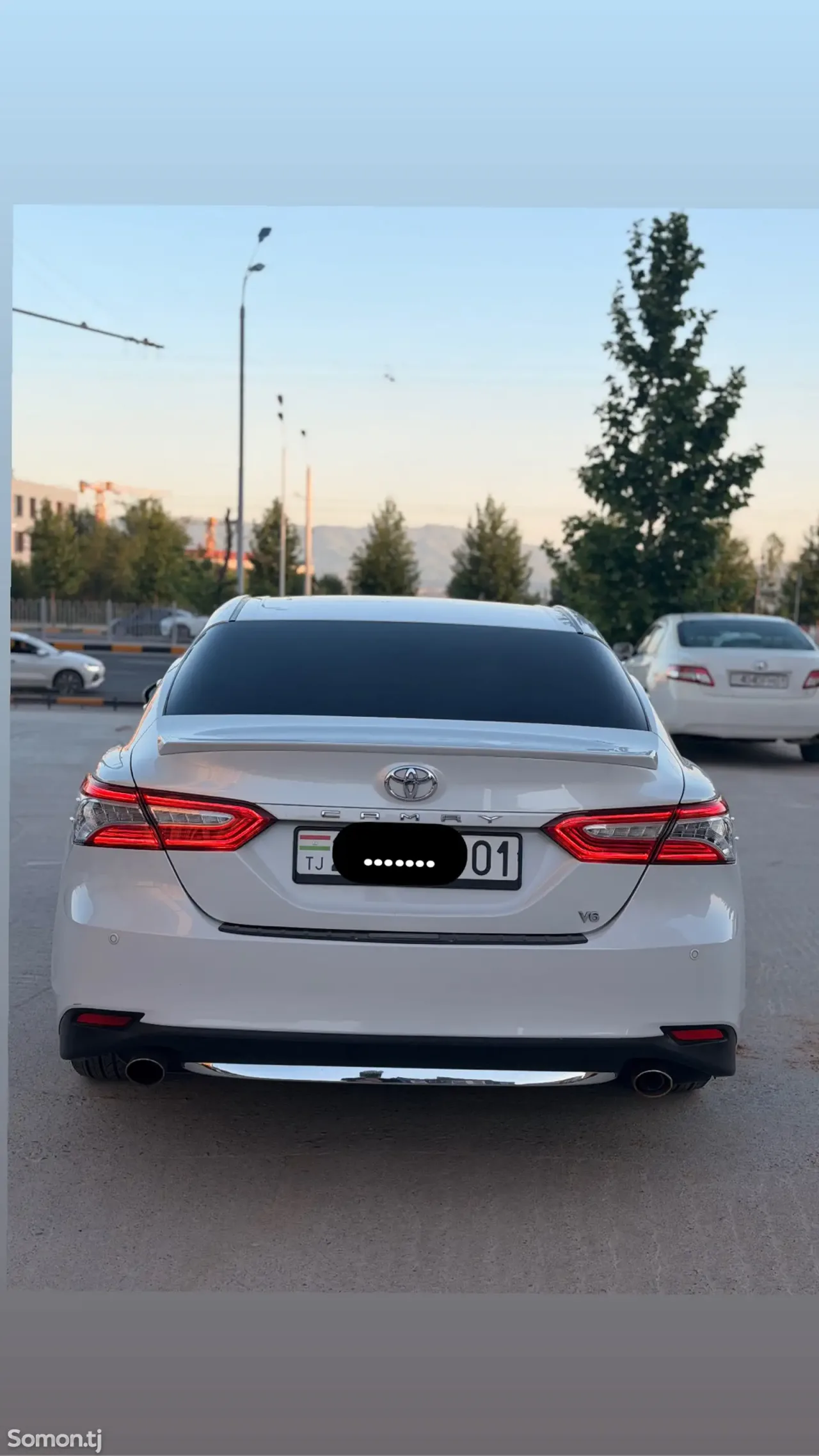 Toyota Camry 2018 · 2.5 AT