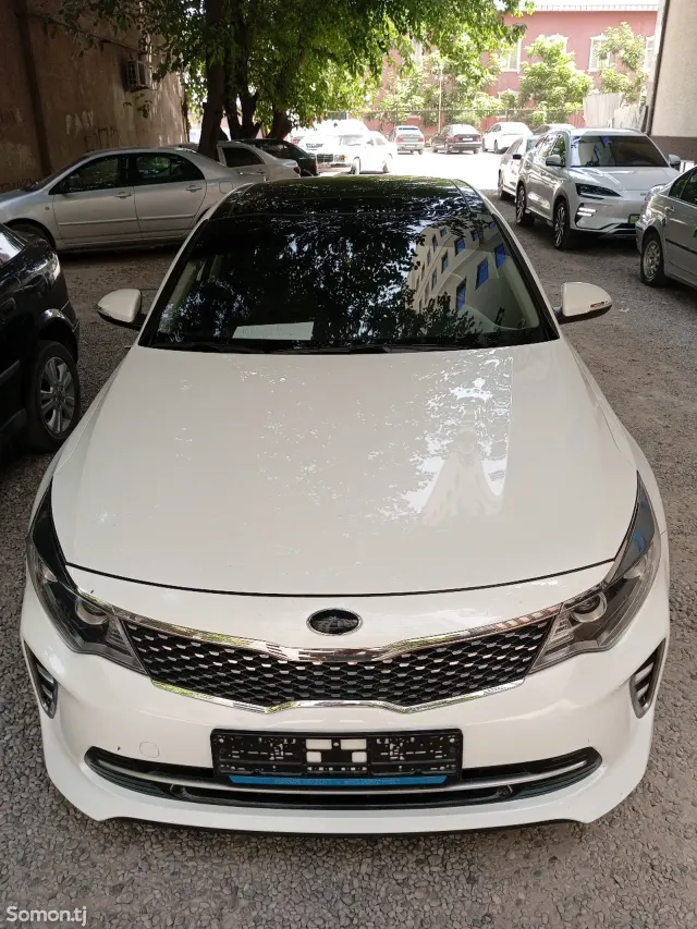 Kia K5 2016 · 2.0 AT