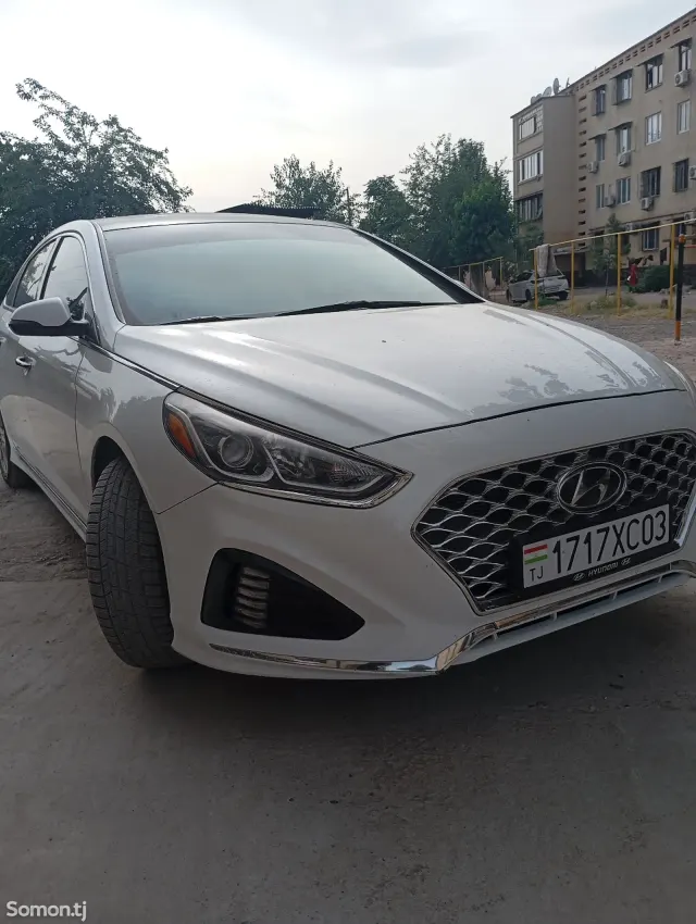 Hyundai Sonata 2017 · 2.4 AT