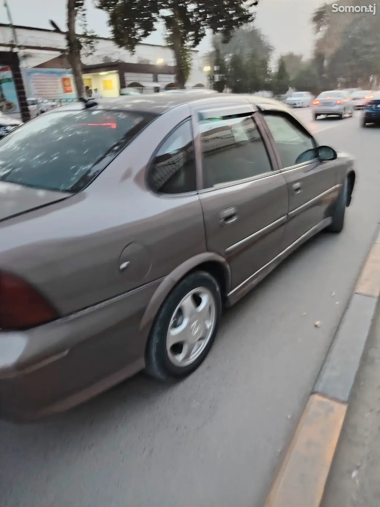 Opel Vectra B 1998 · 1.6 MT