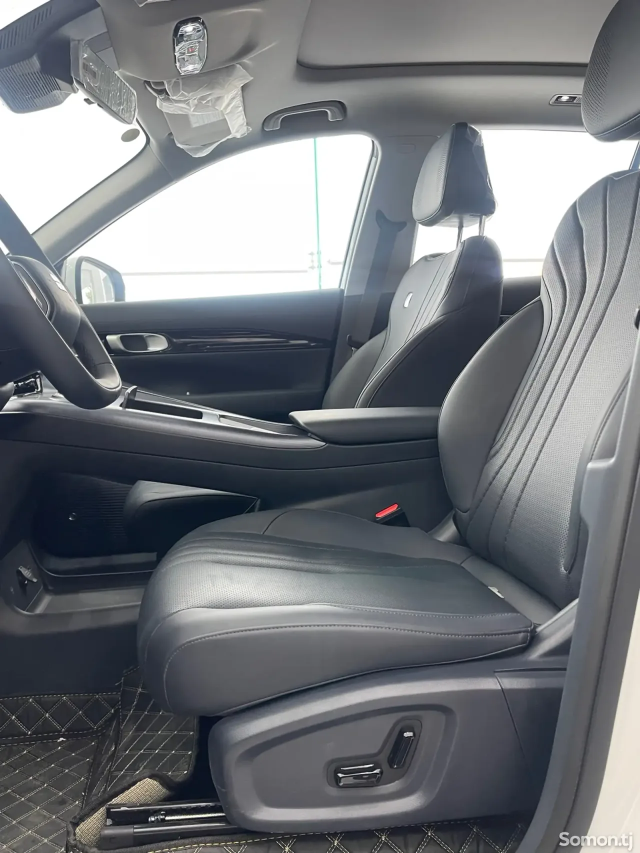 Geely Galaxy E5 2025 · AT