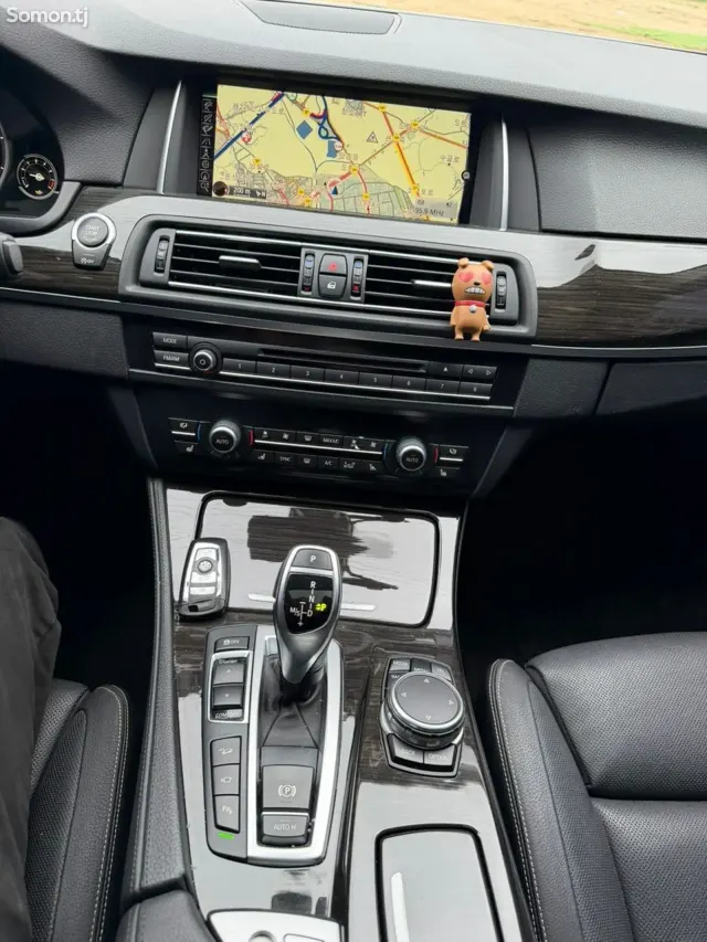 BMW 5 series 2015 · 2.0 AT