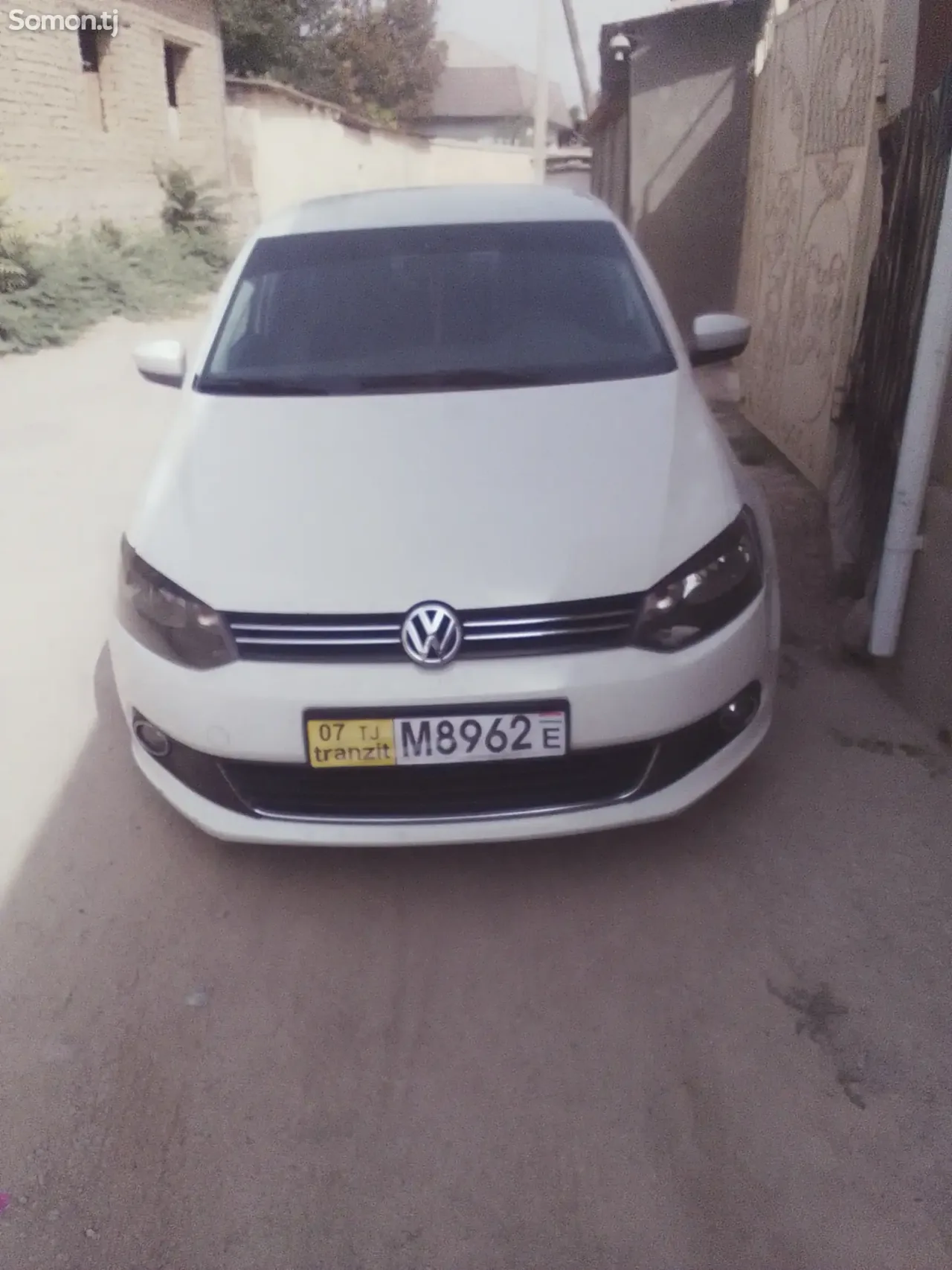 Volkswagen Polo 2016 · 1.6 AT