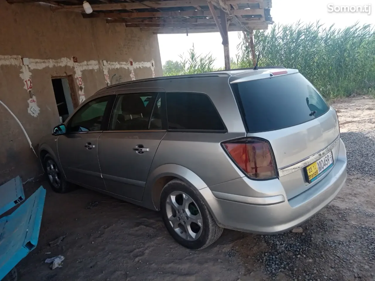 Opel Astra H 2005 · 1.6 MT