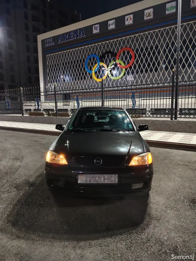 Opel Astra G 1999 · 1.6 MT