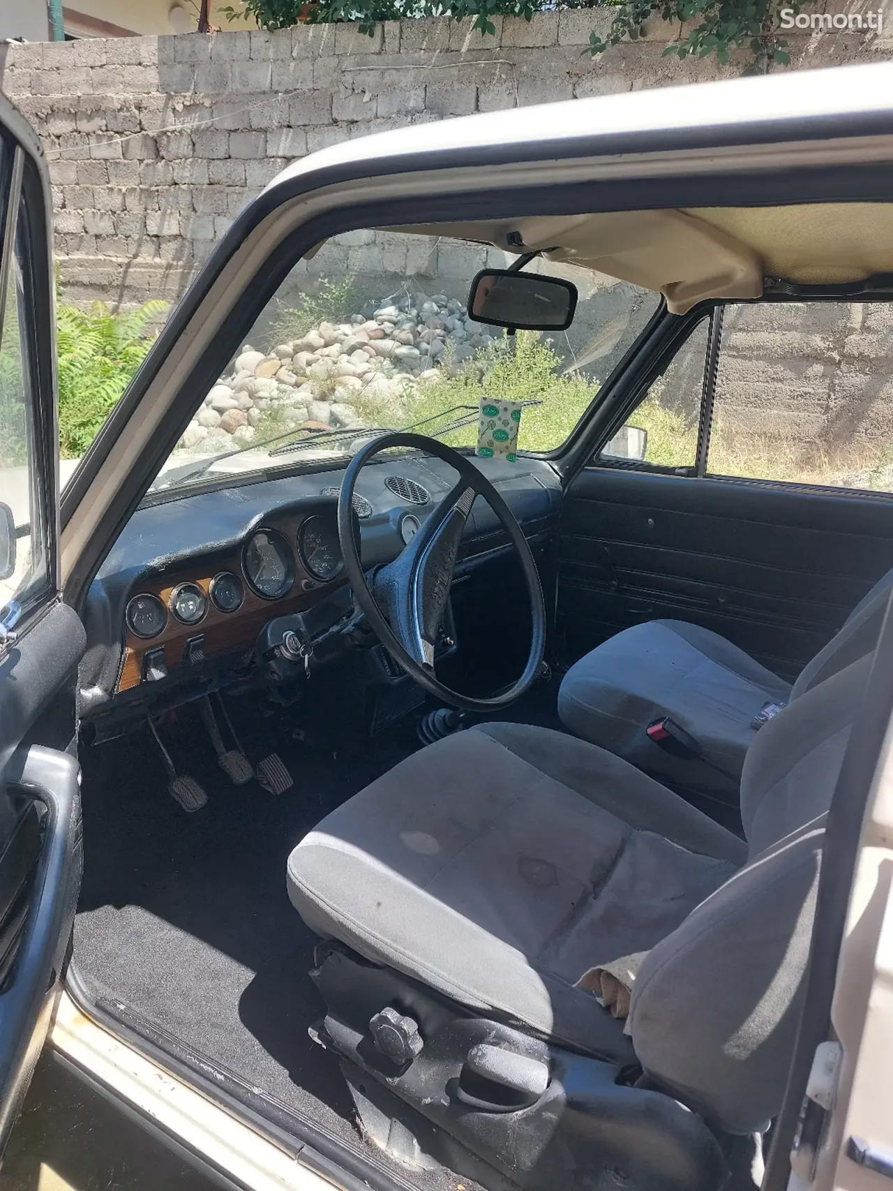 Lada (ВАЗ) 2106 1991 · 1.6 MT