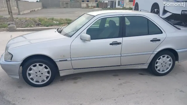 Mercedes-Benz C class 1998 · 1.8 MT