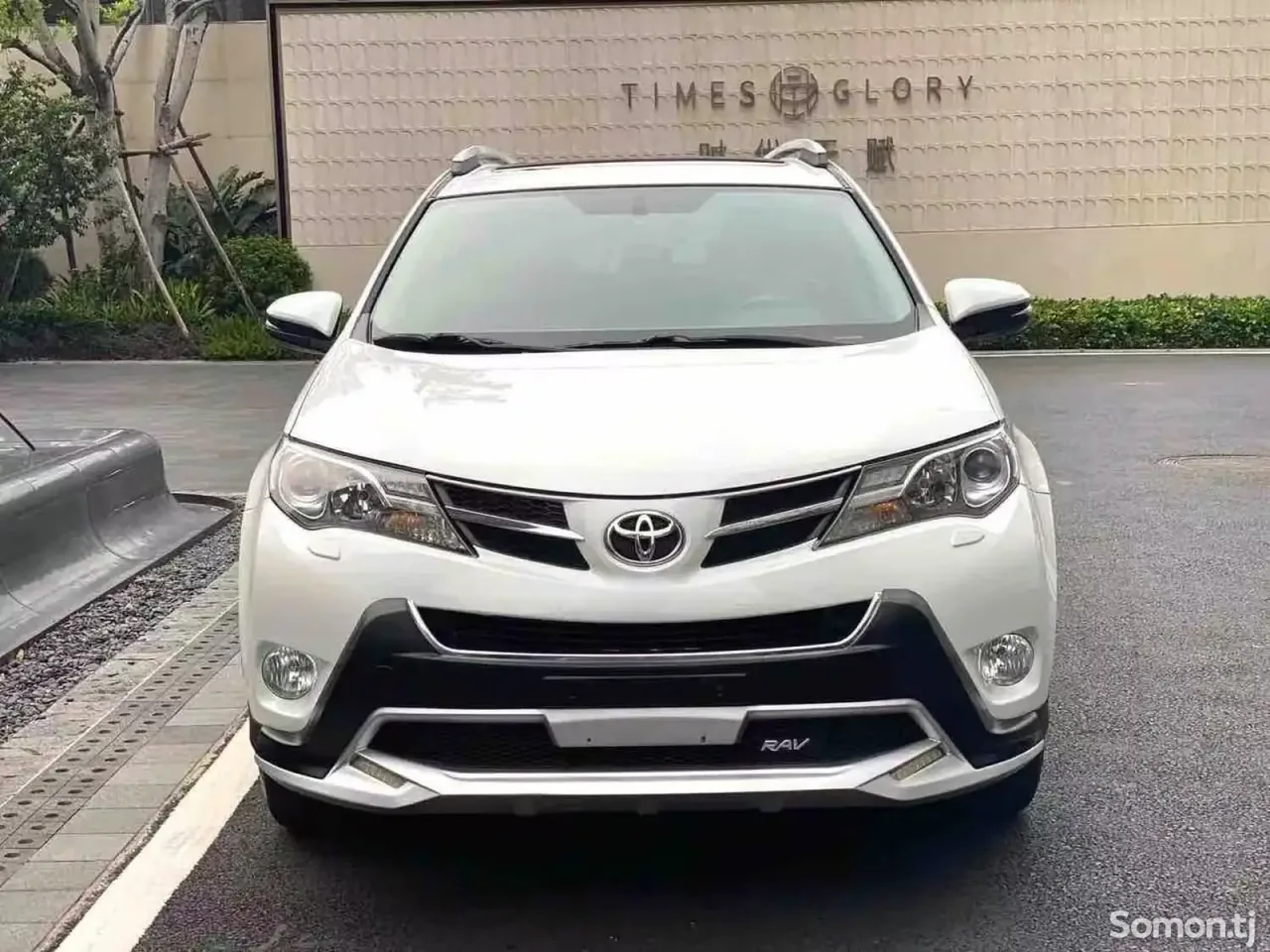 Toyota RAV 4 2015 · 2.5 AT