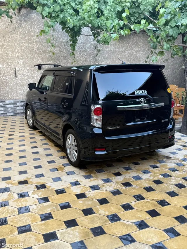 Toyota Rumion 2015 · 1.8 AT