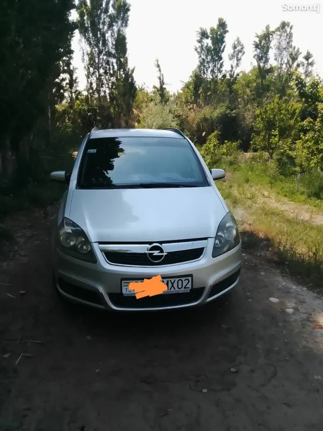 Opel Zafira 2006 · 1.9 AT