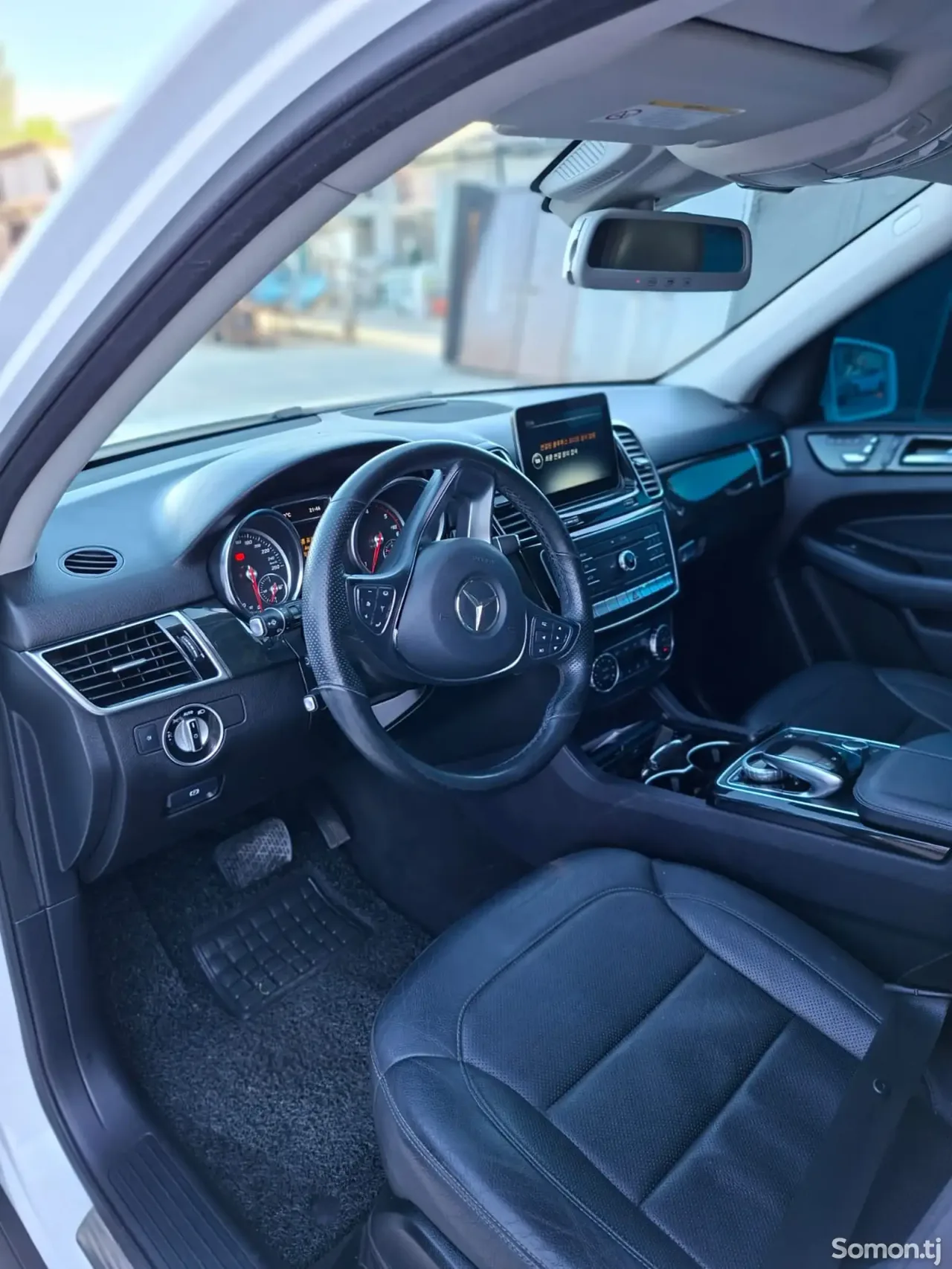 Mercedes-Benz GLE class 2016 · 3.0 AT