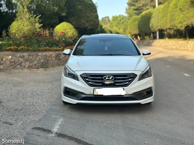 Hyundai Sonata 2015 · 2.0 AT