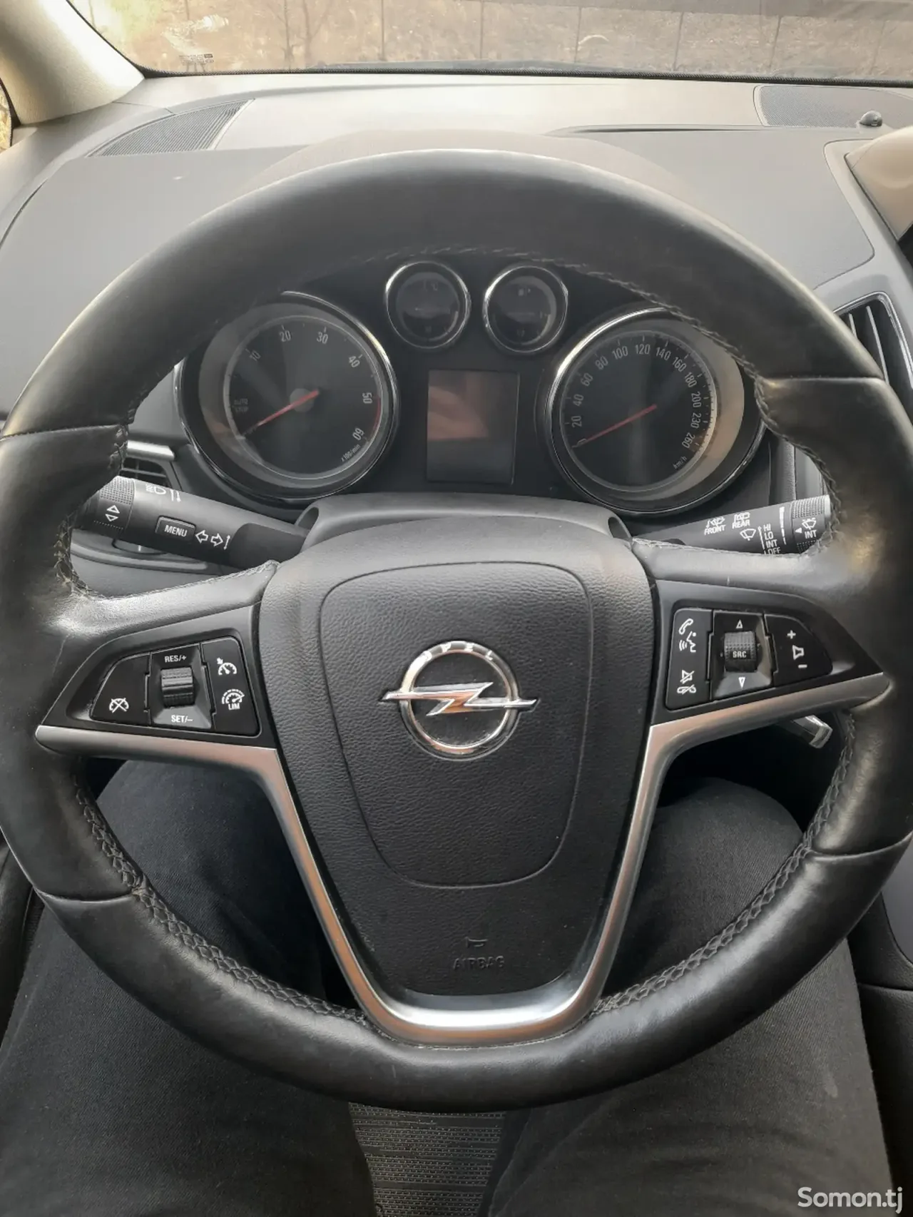 Opel Zafira 2015 · 2.0 MT
