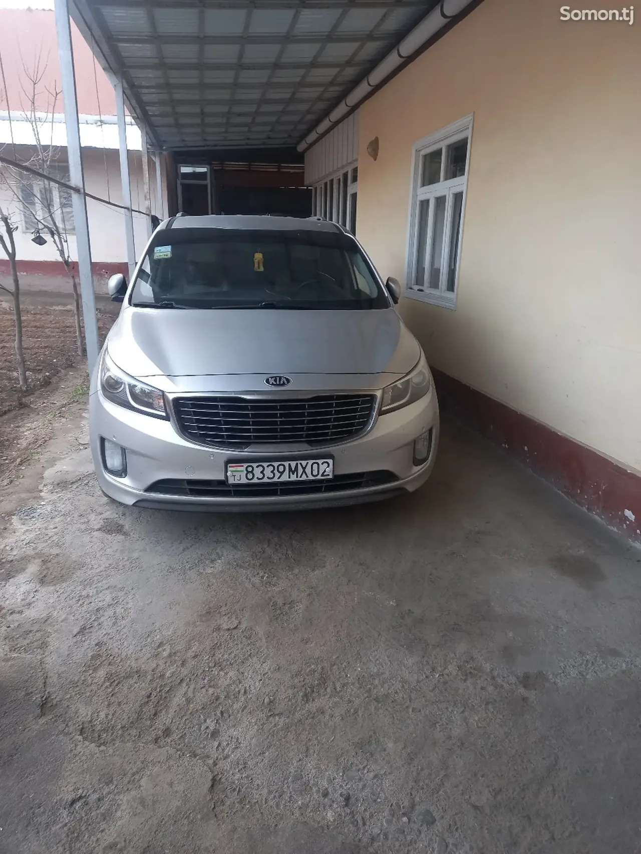 Kia Carnival 2016 · 2.2 AT
