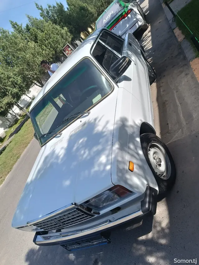 Lada (ВАЗ) 2107 2011 · 1.6 MT