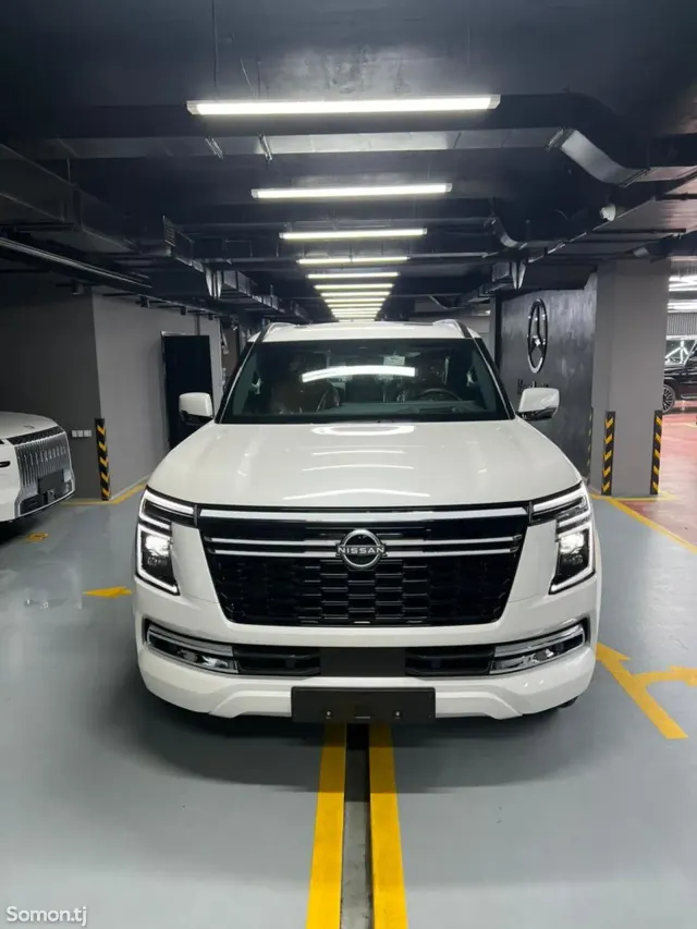 Nissan Patrol 2025 · 3.8 AMT