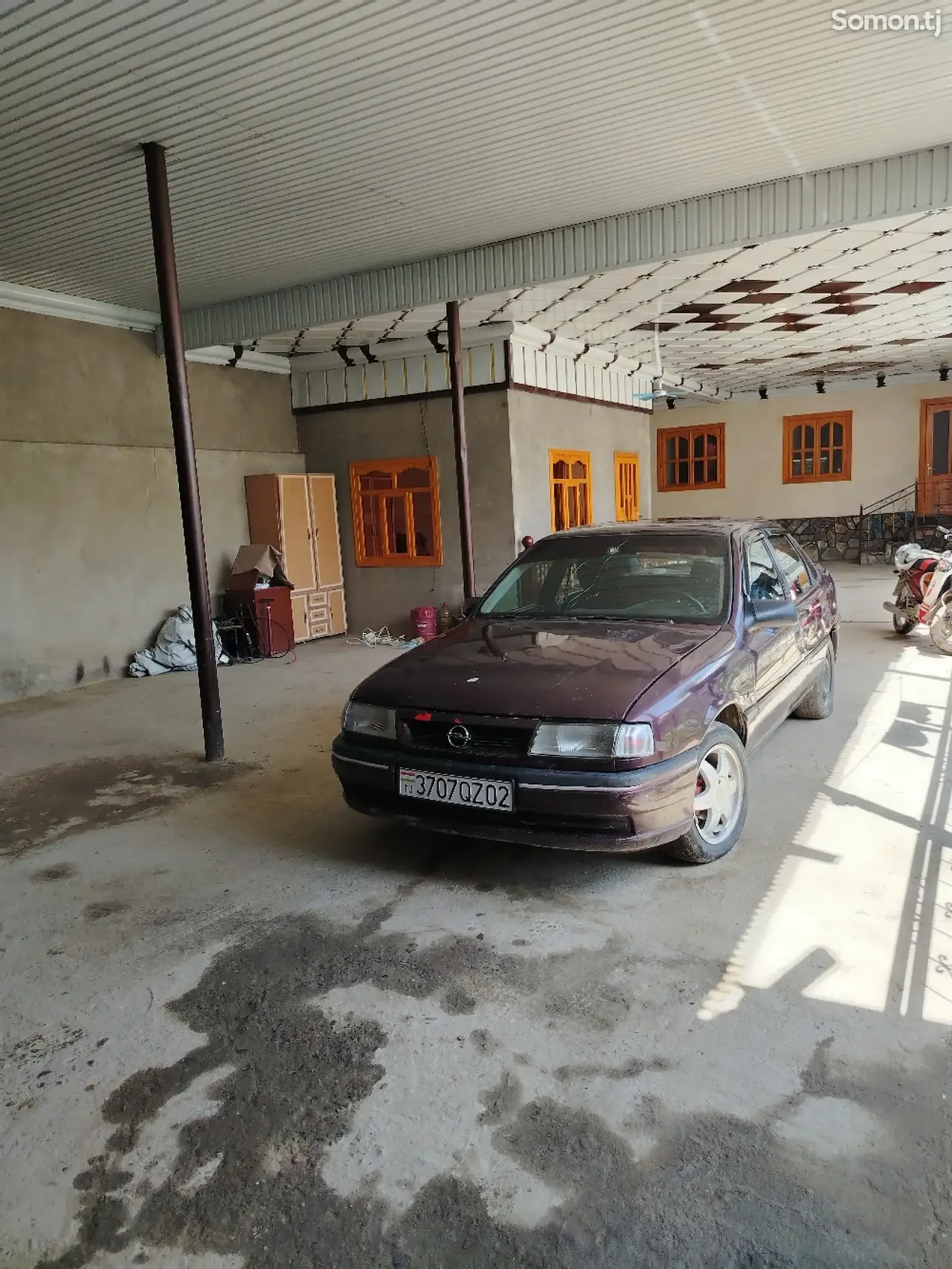 Opel Vectra A 1995 · 1.6 MT