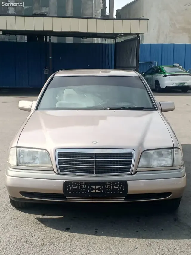 Mercedes-Benz C class 1996 · 2.0 MT