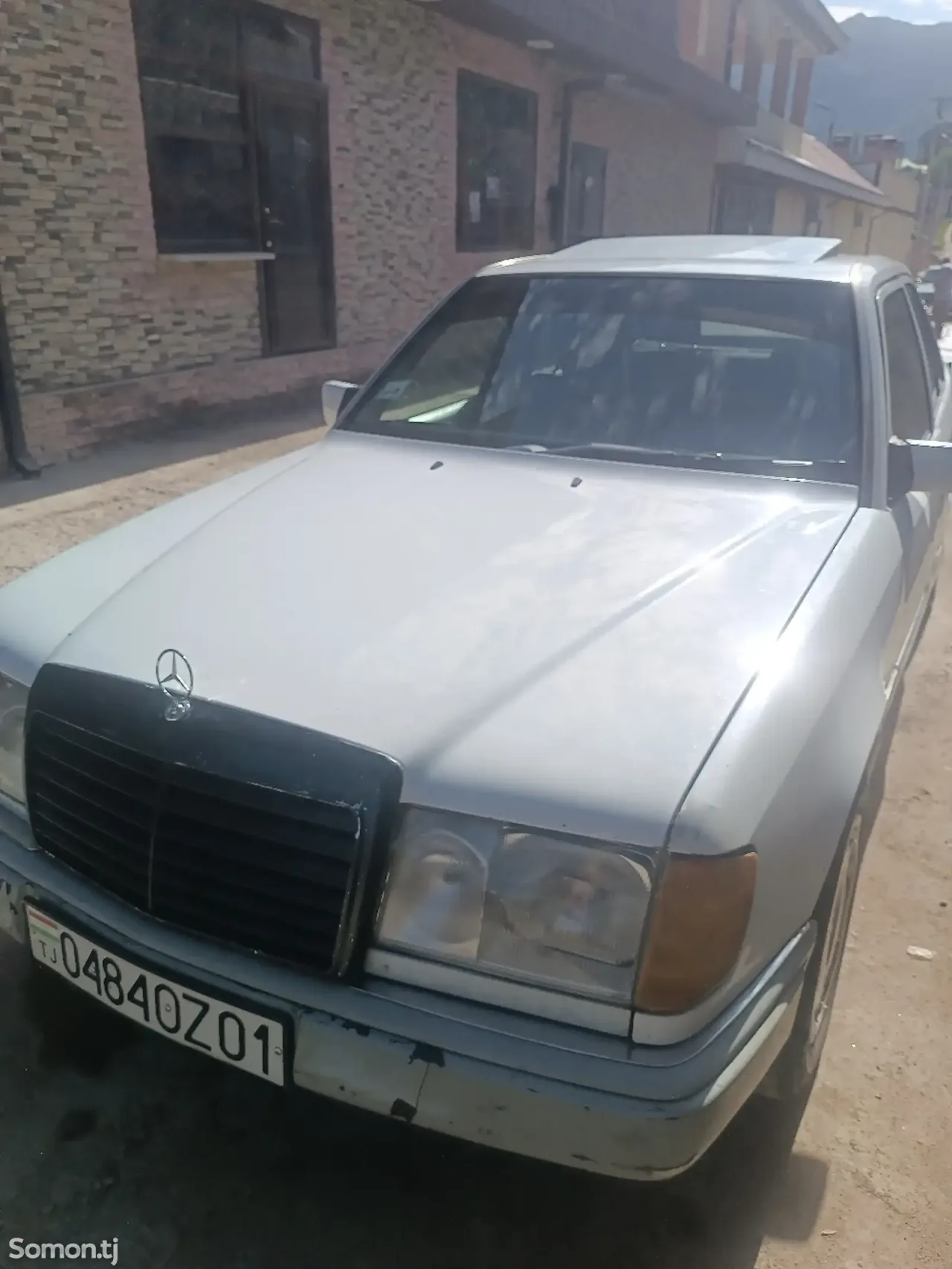 Mercedes-Benz W124 1992 · 2.0 MT