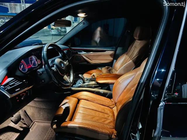 BMW X5 M 2017 · 4.0 AT