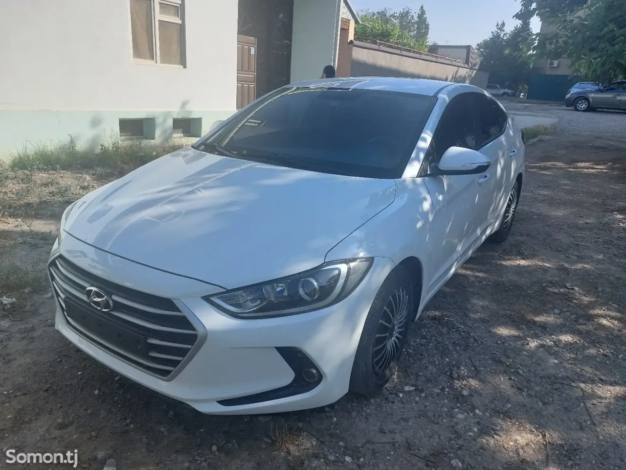 Hyundai Avante 2017 · 1.6 AT