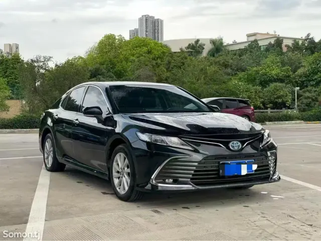 Toyota Camry 2021 · 2.5 AT