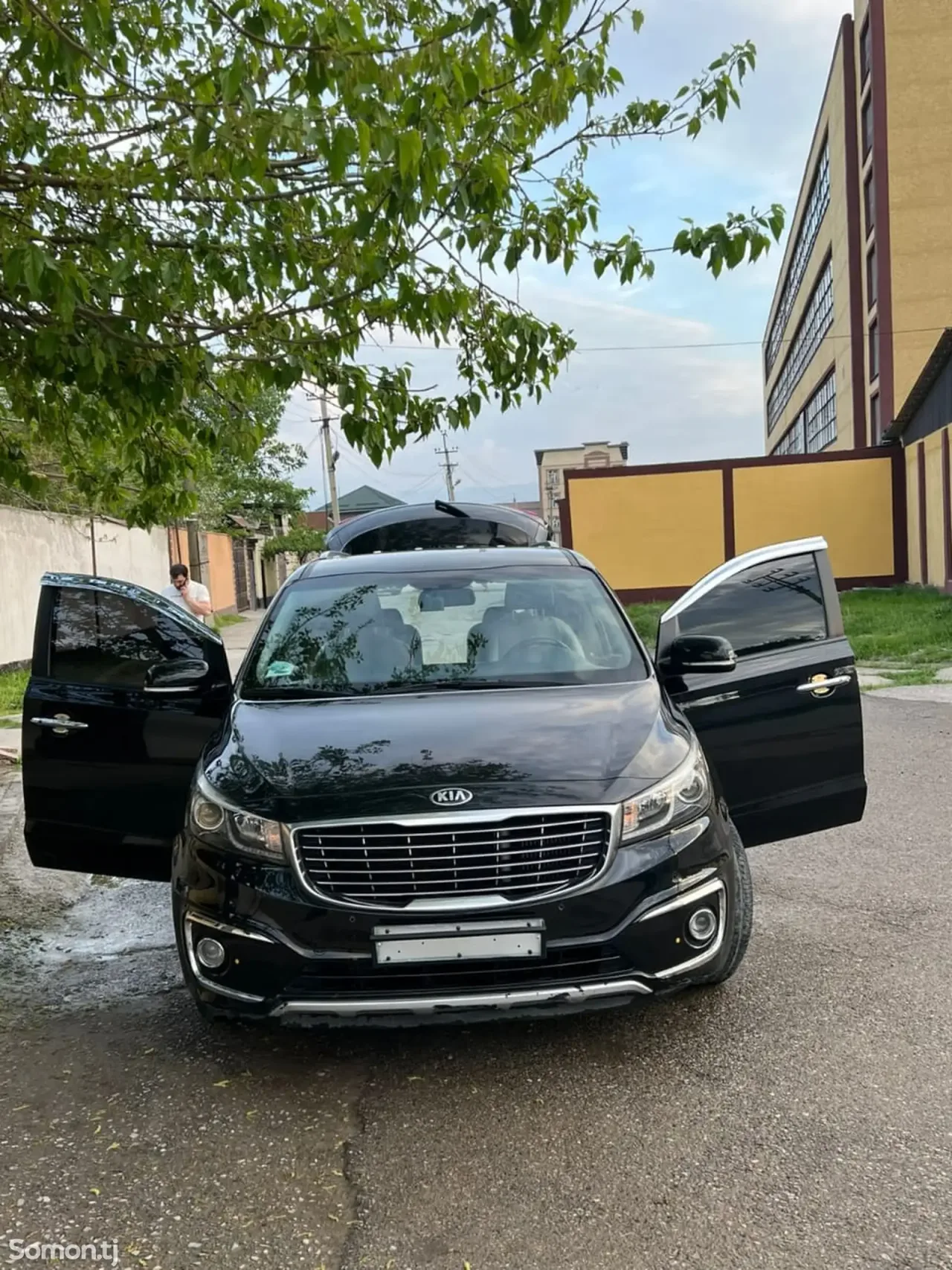 Kia Carnival 2015 · 2.2 AT