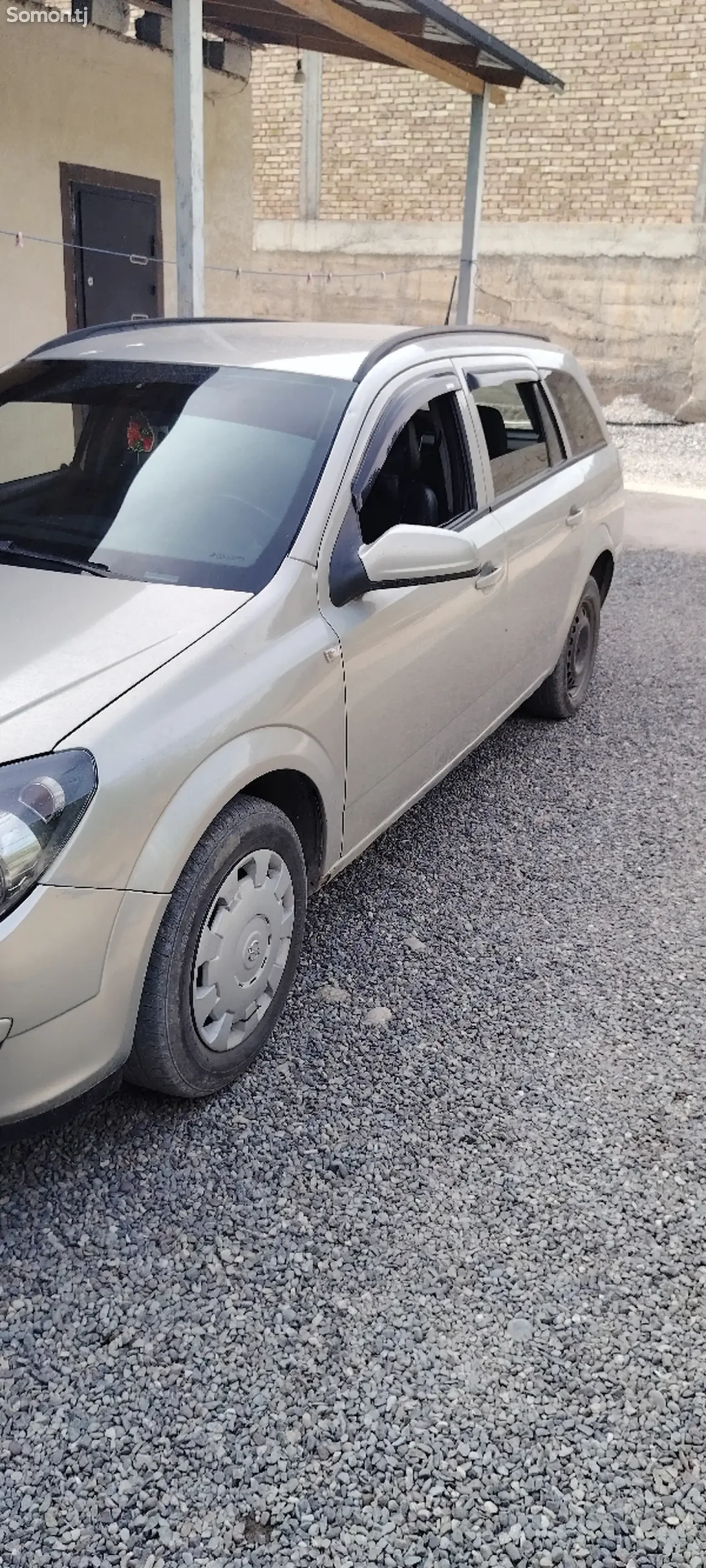 Opel Astra H 2006 · 1.7 MT