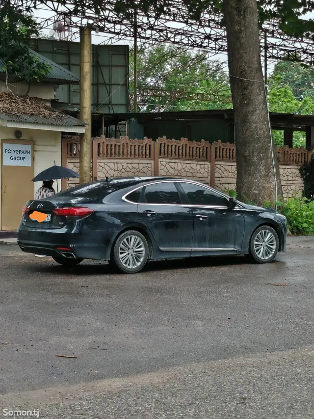 Hyundai Sonata 2015 · 3.0 AT