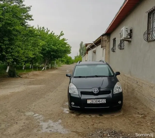 Toyota Corolla Verso 2009 · 1.8 MT