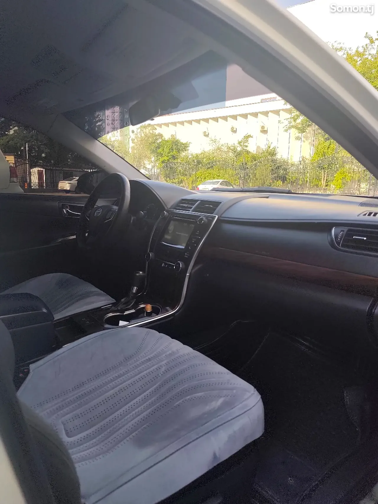 Toyota Camry 2015 · 2.5 AT