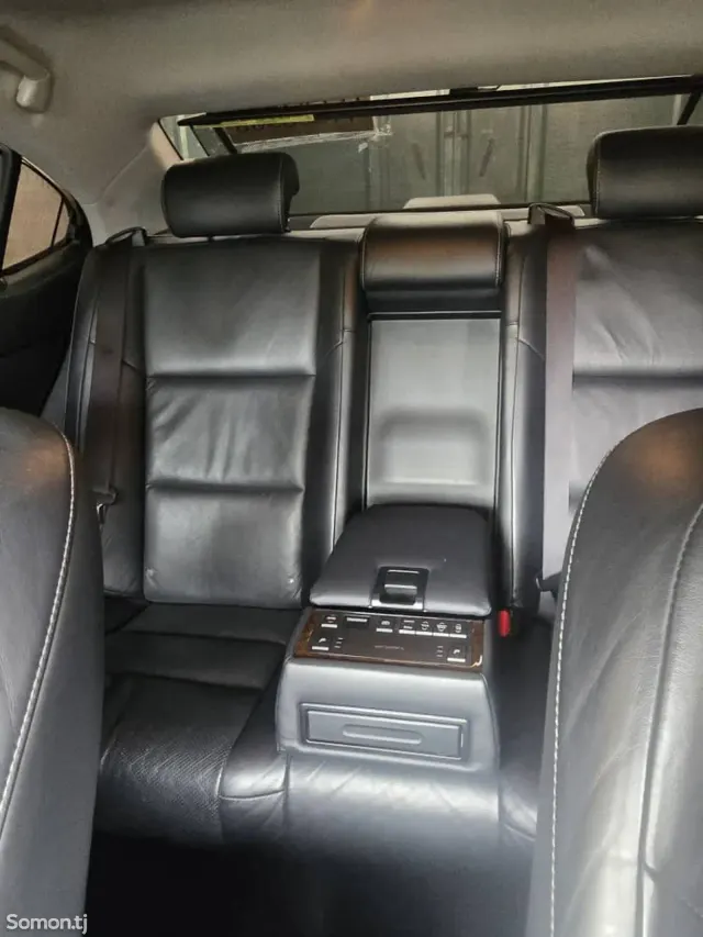 Lexus ES series 2015 · 2.5 AT