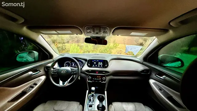 Hyundai Santa Fe 2019 · 2.4 AT