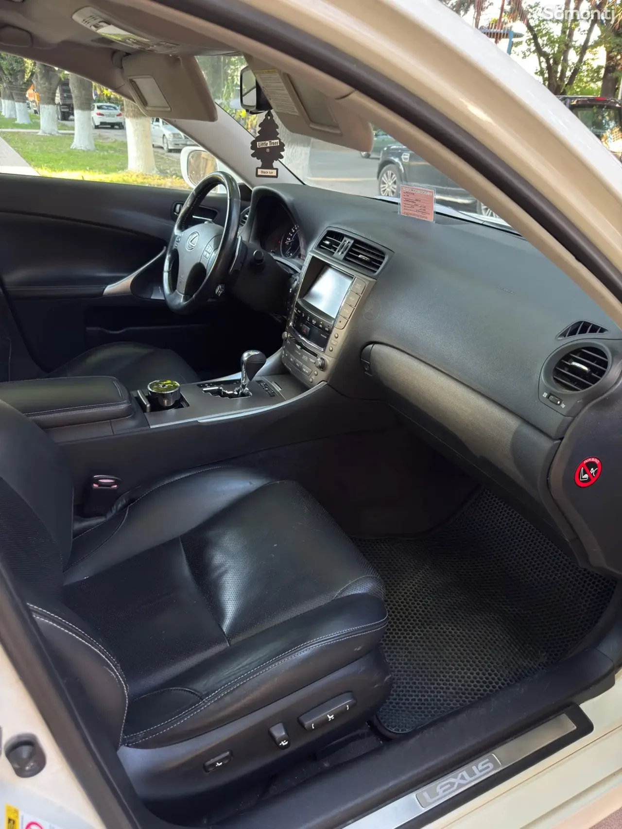 Lexus IS series 2009 · 2.5 AT