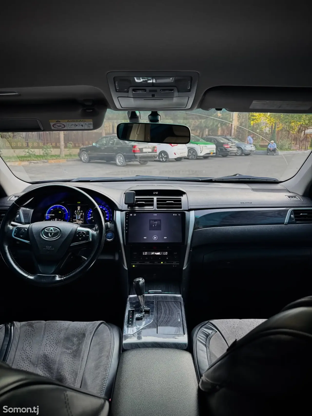Toyota Camry 2015 · 2.5 AT