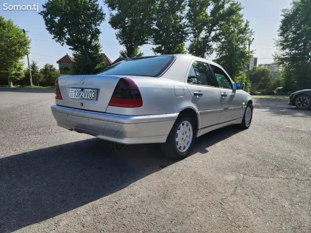 Mercedes-Benz C class 1999 · 2.0 AT