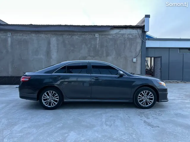Toyota Camry 2011 · 2.5 AT
