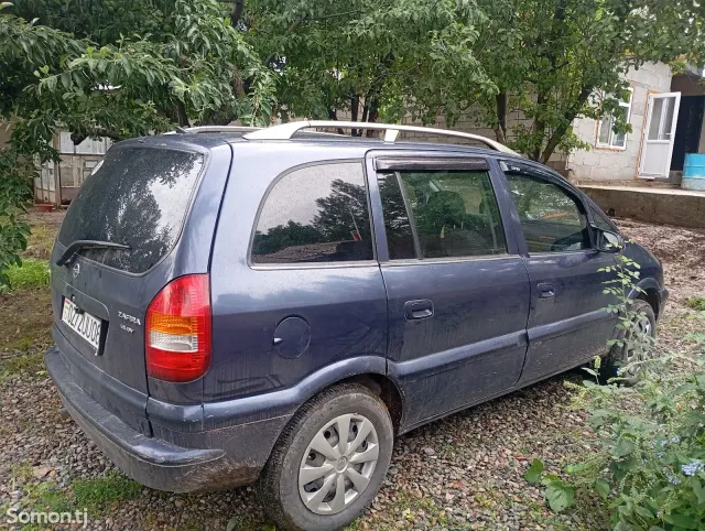Opel Zafira 1999 · 1.6 MT